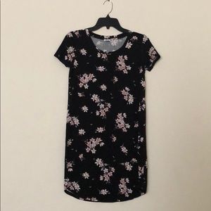 Women’s size TP/XS Black Floral Garage Dress